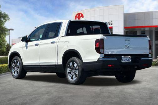 White 2019 Honda Ridgeline RTL-E