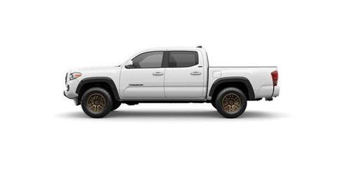 Photo 3 of 8 of 2022 Toyota Tacoma SR5
