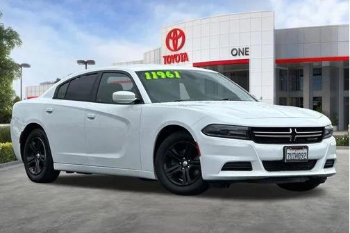 Bright White Clearcoat 2016 Dodge Charger SE