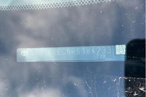 2024 Toyota Sienna XLE