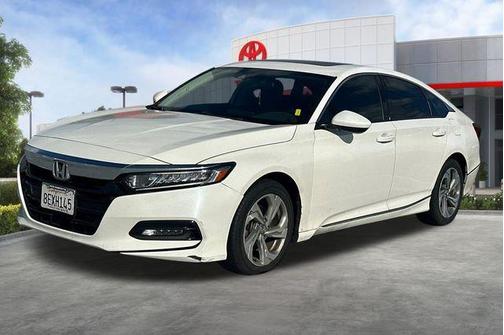 Platinum White Pearl 2018 Honda Accord EX