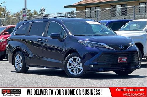 2025 Toyota Sienna XLE 7 Passenger
