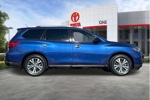 2018 Nissan Pathfinder SL