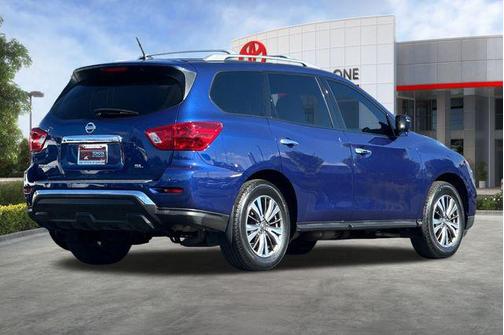 2018 Nissan Pathfinder SL