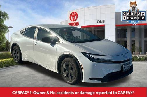 2025 Toyota Prius LE