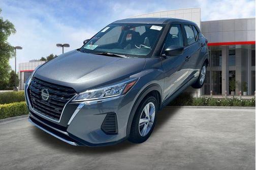 Gun Metallic 2021 Nissan Kicks S