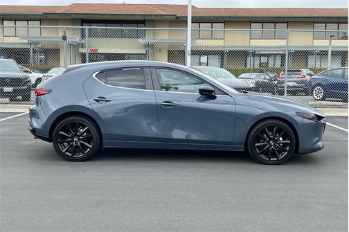 2022 Mazda Mazda3 Carbon Edition