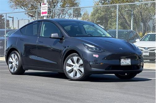 2024 Tesla Model Y Long Range