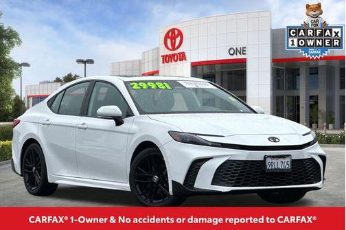 2025 Toyota Camry SE