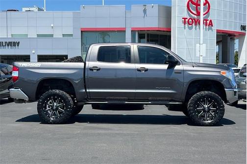 2016 Toyota Tundra SR5