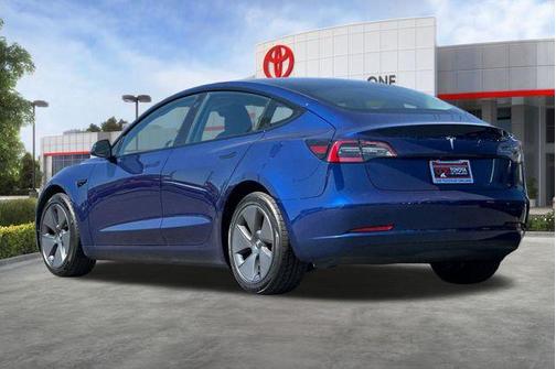 Deep Blue Metallic 2023 Tesla Model 3 Standard Range