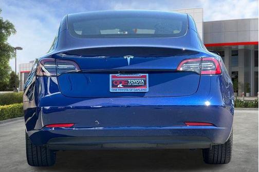 Deep Blue Metallic 2023 Tesla Model 3 Standard Range