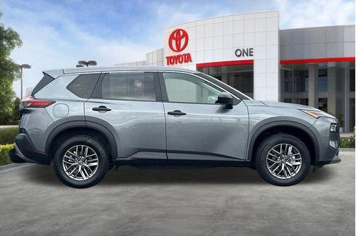 Gun Metallic 2023 Nissan Rogue S