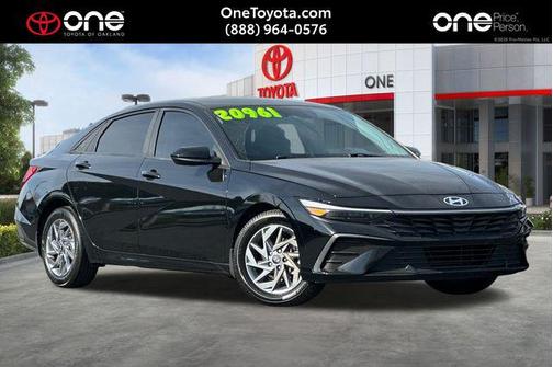 2024 Hyundai ELANTRA SEL