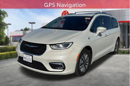 Luxury White Pearlcoat 2021 Chrysler Pacifica Hybrid Touring L
