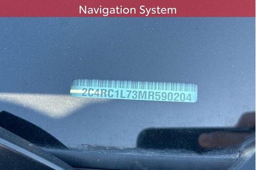 Luxury White Pearlcoat 2021 Chrysler Pacifica Hybrid Touring L