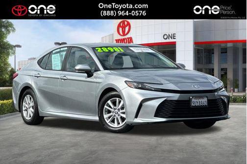 2025 Toyota Camry LE