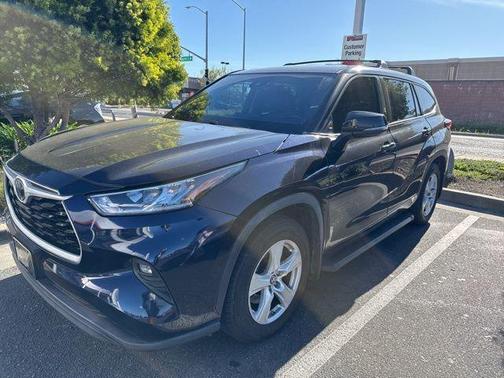 2020 Toyota Highlander LE