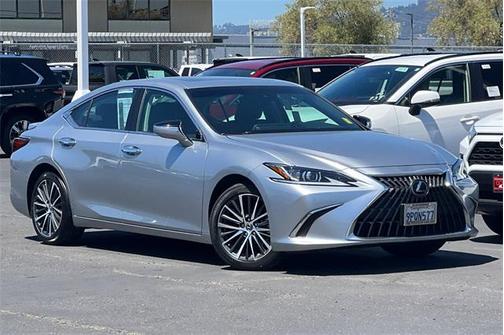 2025 Lexus ES 300h Base