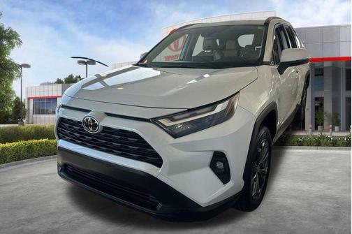 2025 Toyota RAV4 Hybrid XLE Premium