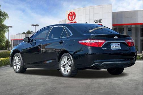 Attitude Black 2015 Toyota Camry SE