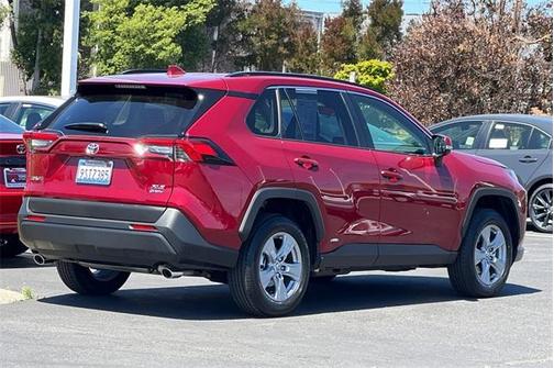 2025 Toyota RAV4 Hybrid XLE