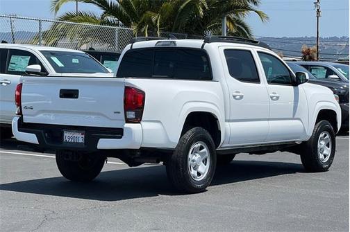 2022 Toyota Tacoma SR