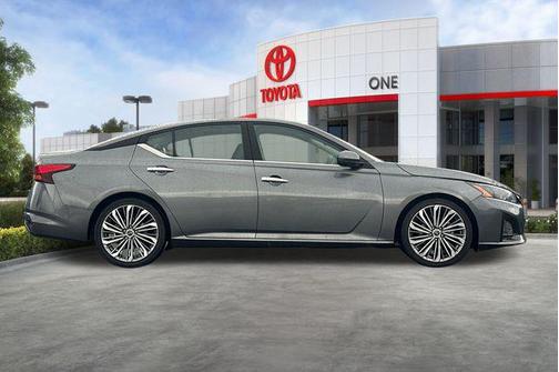 2023 Nissan Altima 2.5 SL