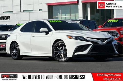 2023 Toyota Camry SE