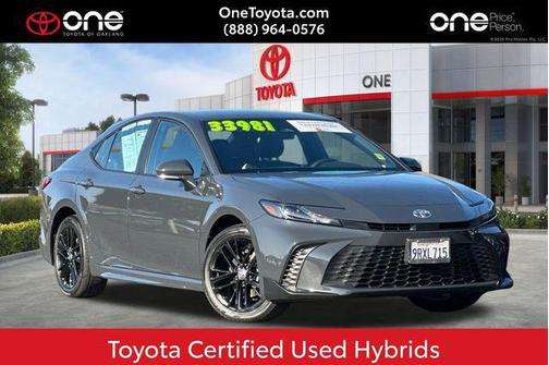 2025 Toyota Camry SE