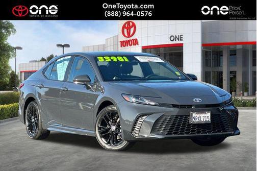 2025 Toyota Camry SE