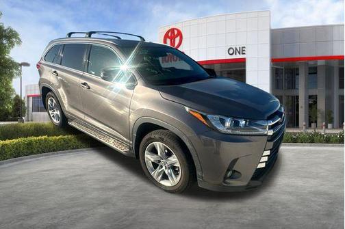 2017 Toyota Highlander Limited