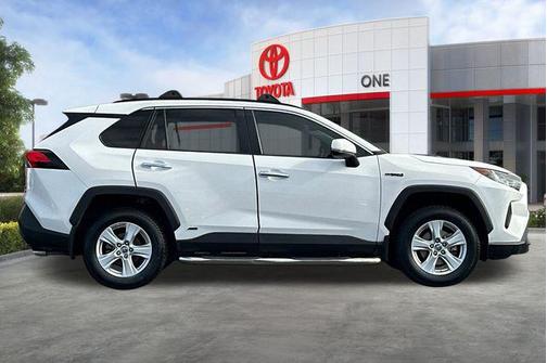 2021 Toyota RAV4 Hybrid LE