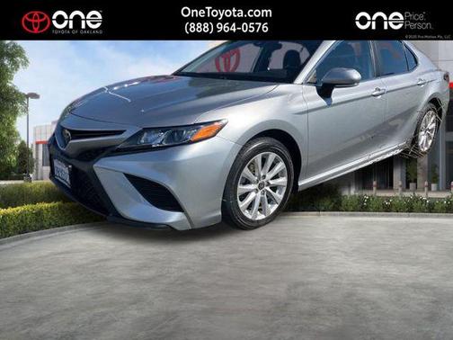 2020 Toyota Camry SE