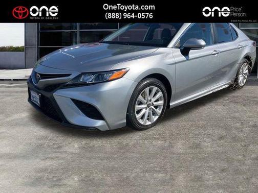 2020 Toyota Camry SE