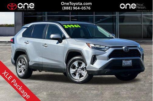 2022 Toyota RAV4 Hybrid XLE