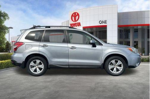 Ice Silver Metallic 2014 Subaru Forester 2.5i Limited