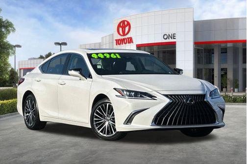 2025 Lexus ES 300h Base