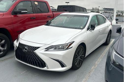 2025 Lexus ES 300h Base