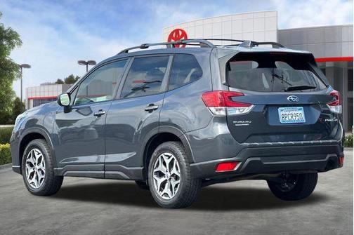 Magnetite Gray Metallic 2020 Subaru Forester Premium