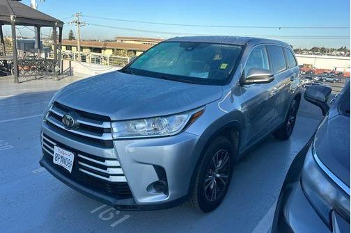 2019 Toyota Highlander LE