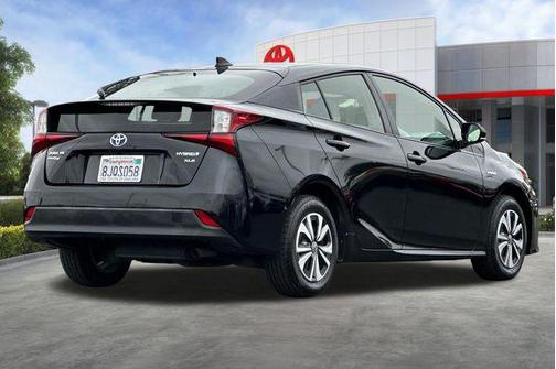 Midnight Black Metallic 2019 Toyota Prius XLE
