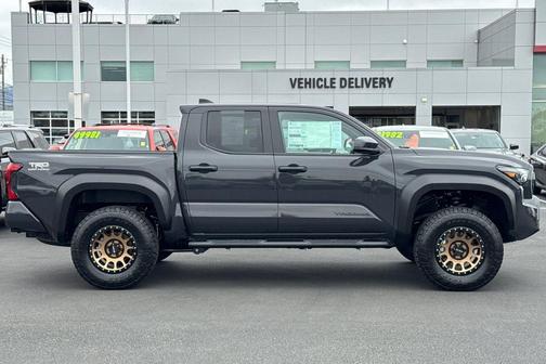 2025 Toyota Tacoma TRD Off Road