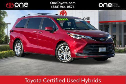 Ruby Flare Pearl 2023 Toyota Sienna Platinum 7 Passenger