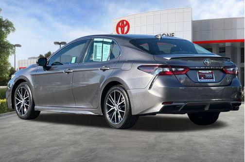 2024 Toyota Camry SE