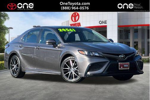 2024 Toyota Camry SE