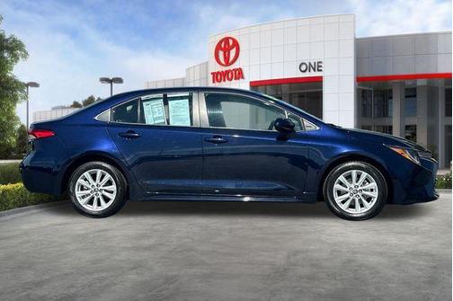 2025 Toyota Corolla LE