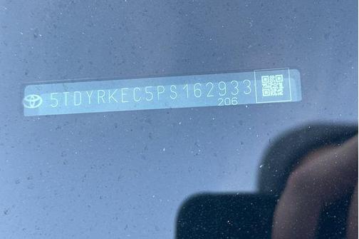 2023 Toyota Sienna XLE