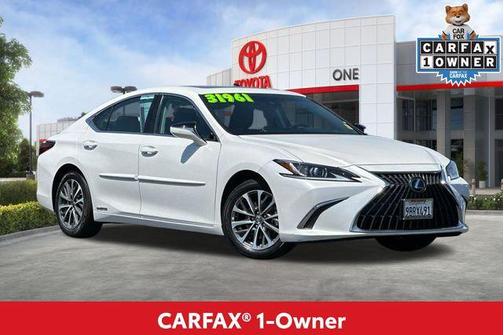 Eminent White Pearl 2022 Lexus ES 300h Base