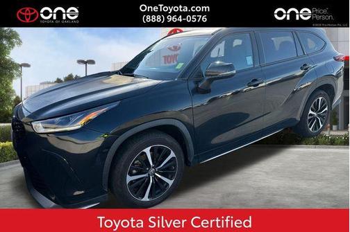 Midnight Black Metallic 2021 Toyota Highlander XSE
